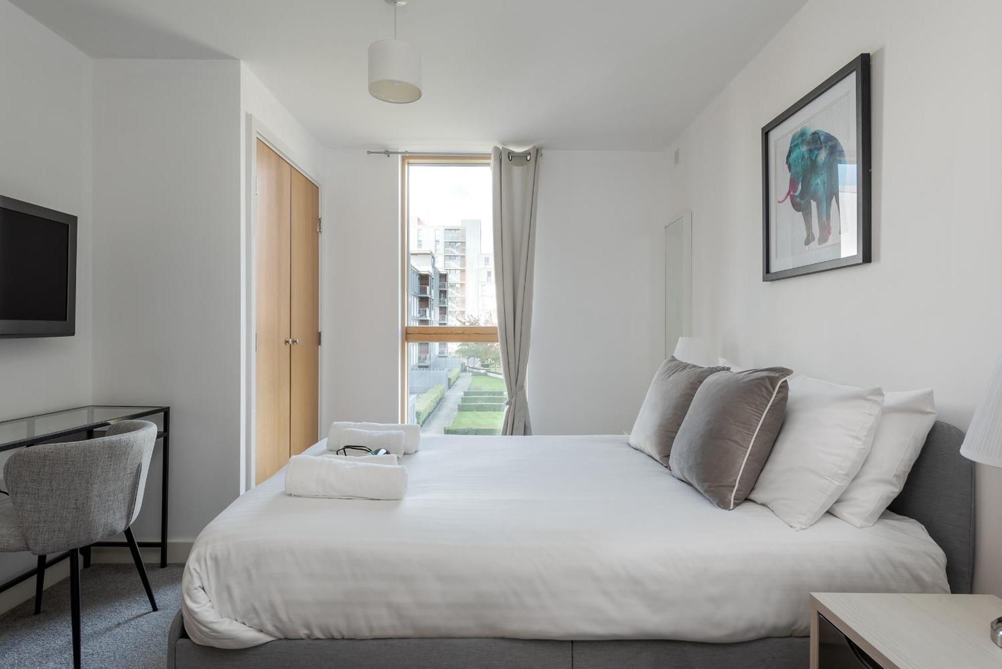 City Stay Apartments - Vizion Milton Keynes Bagian luar foto