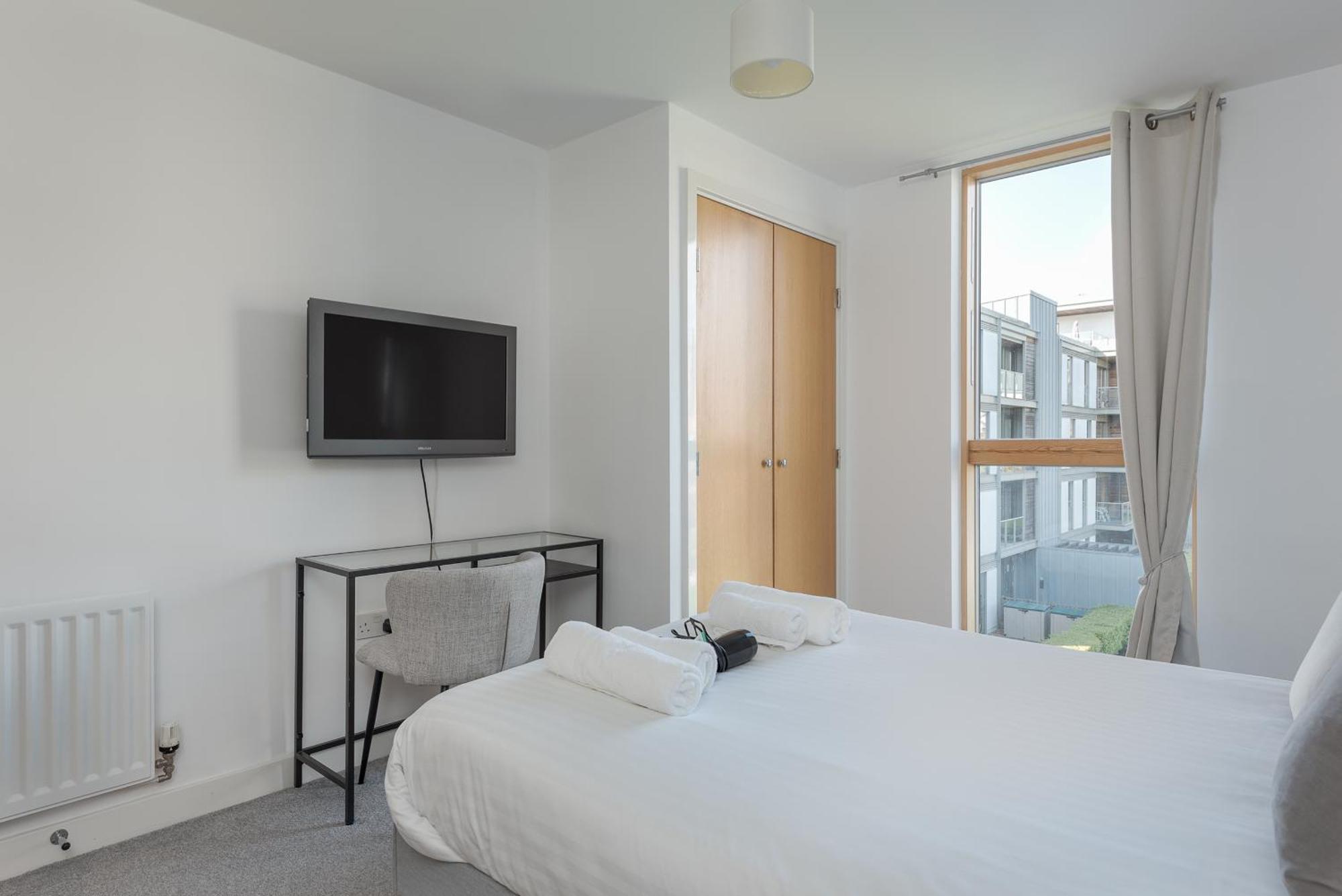 City Stay Apartments - Vizion Milton Keynes Bagian luar foto