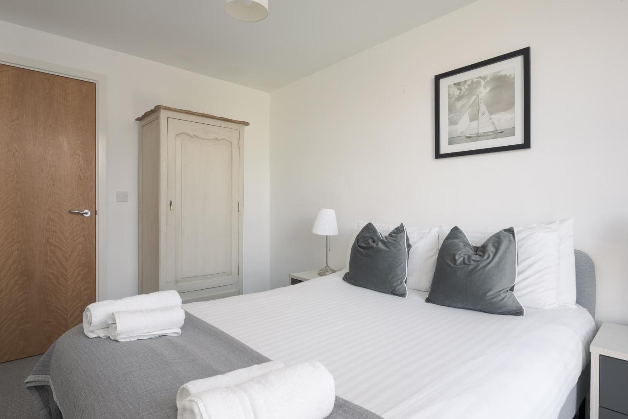 City Stay Apartments - Vizion Milton Keynes Bagian luar foto